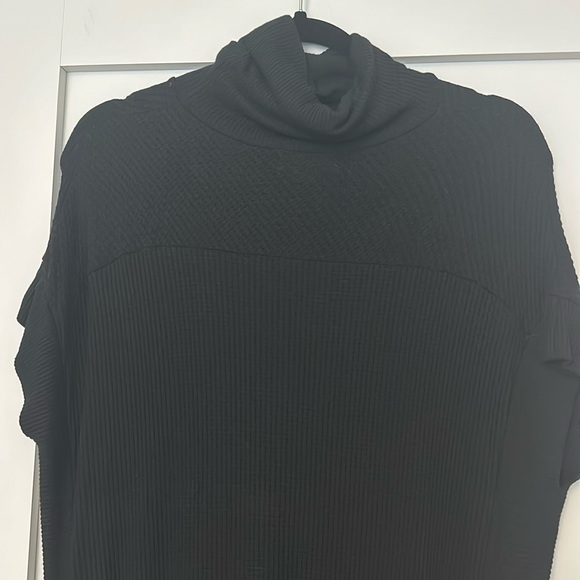 Velvet by Graham Turtleneck sleeveless waffle knit sweater, size XS - Picture 3 of 11